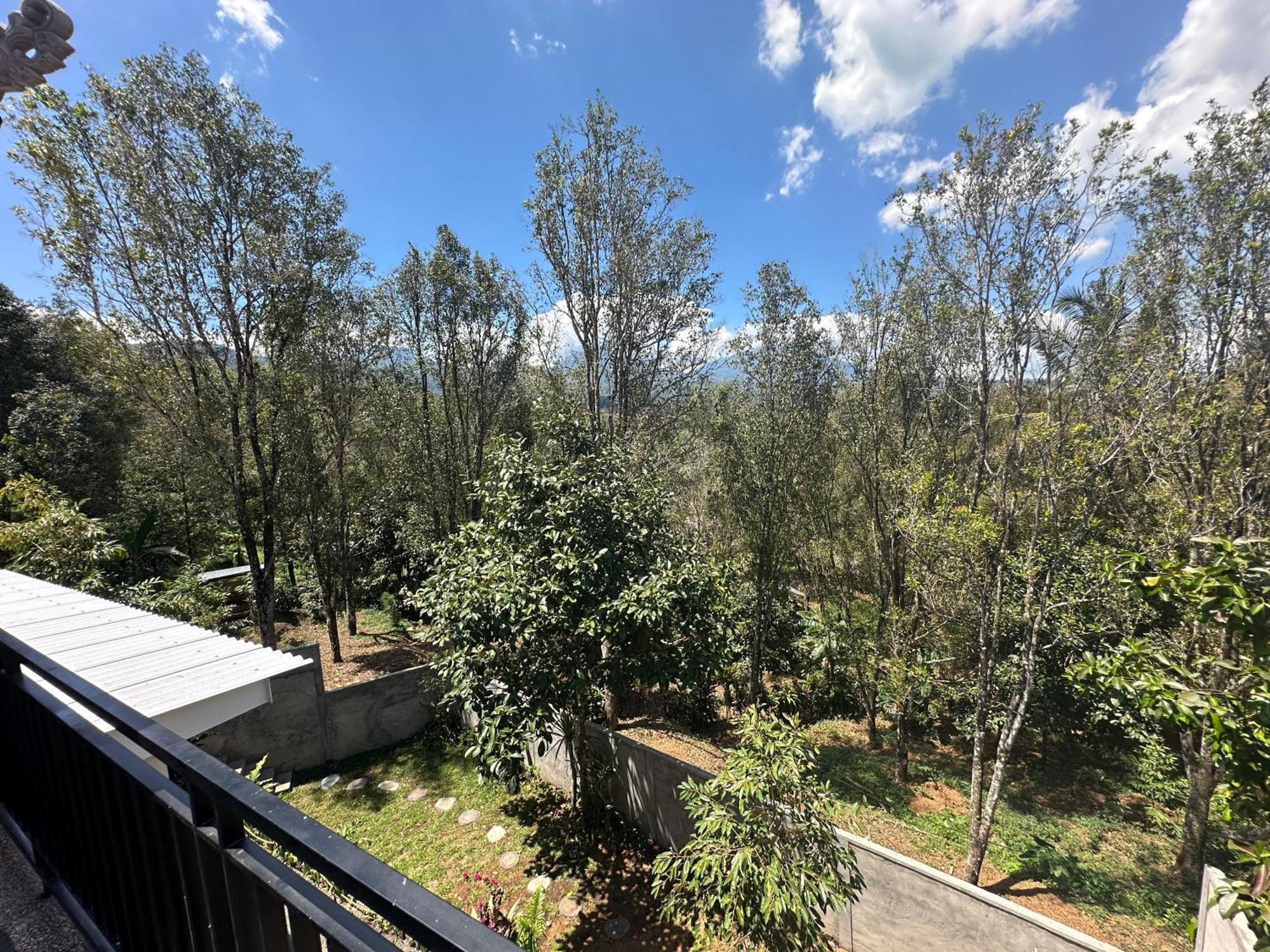 Umah Yugadi Bali Apartment Munduk Екстериор снимка