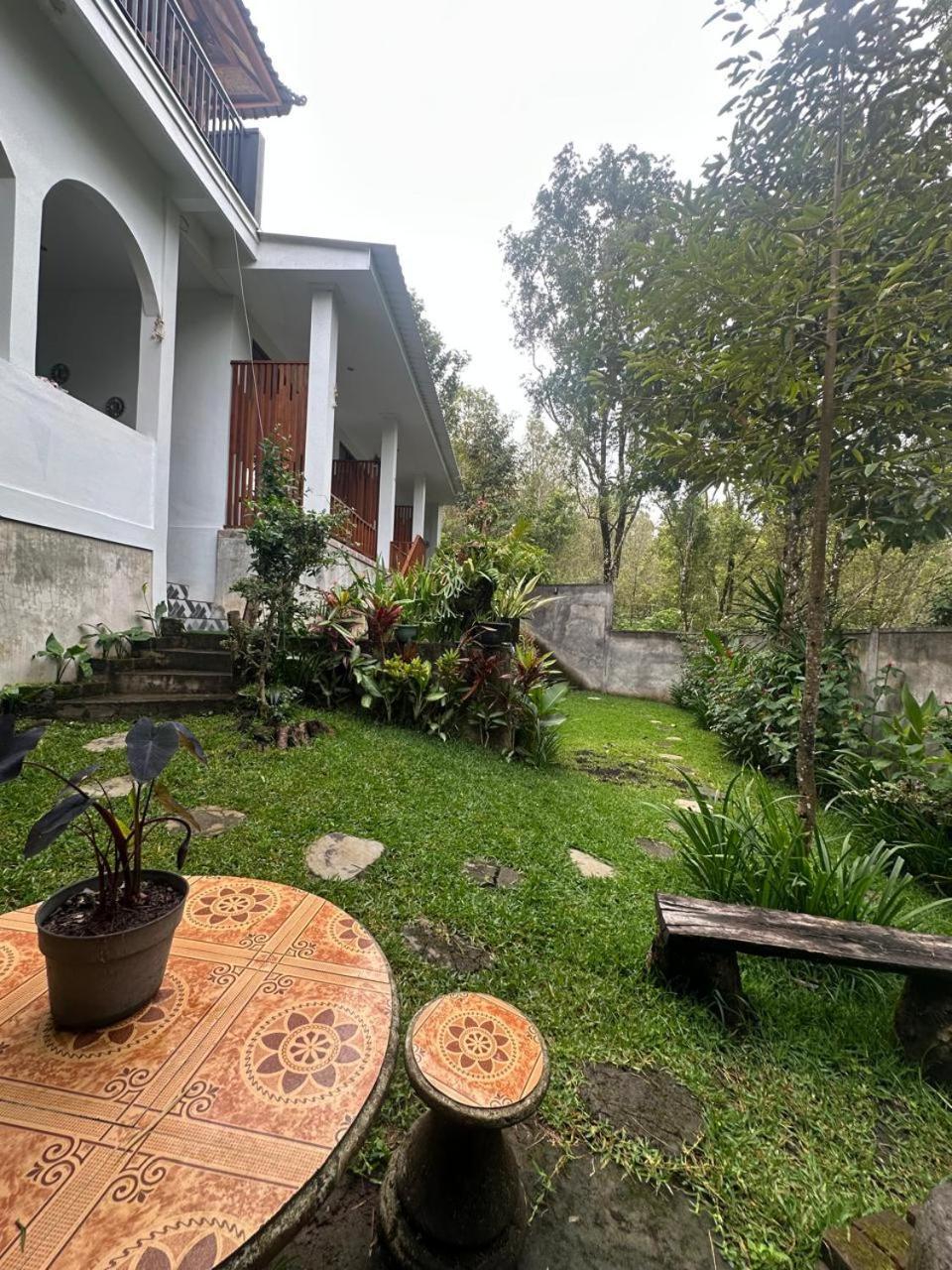 Umah Yugadi Bali Apartment Munduk Екстериор снимка